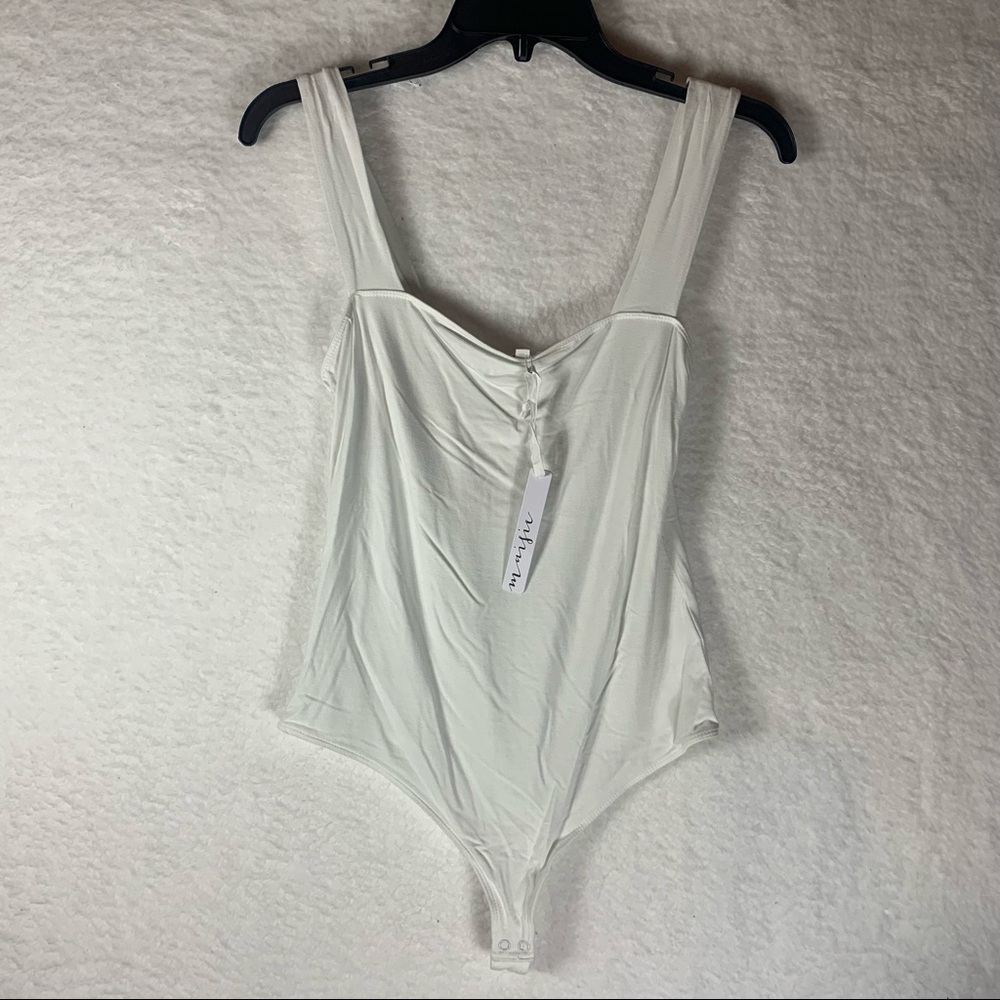 Maison Womens White Square Neck Tank Bodysuit M.
4505